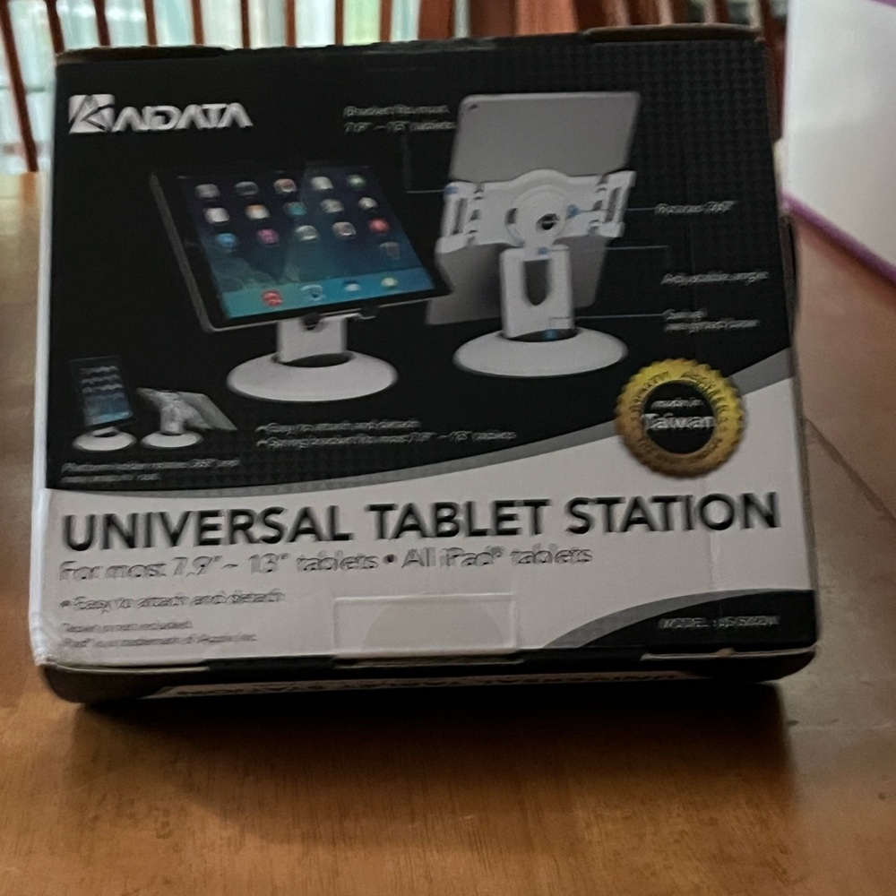 Universal Tablet Station - White